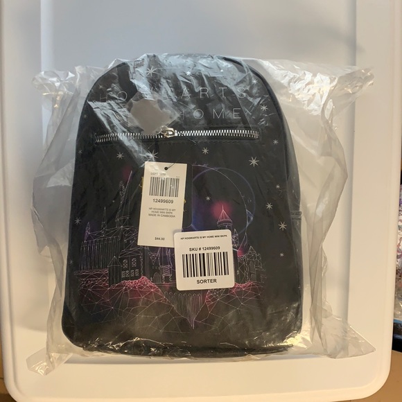 Hot Topic Bags Harry Potter Hogwarts Is My Home Mini Backpack